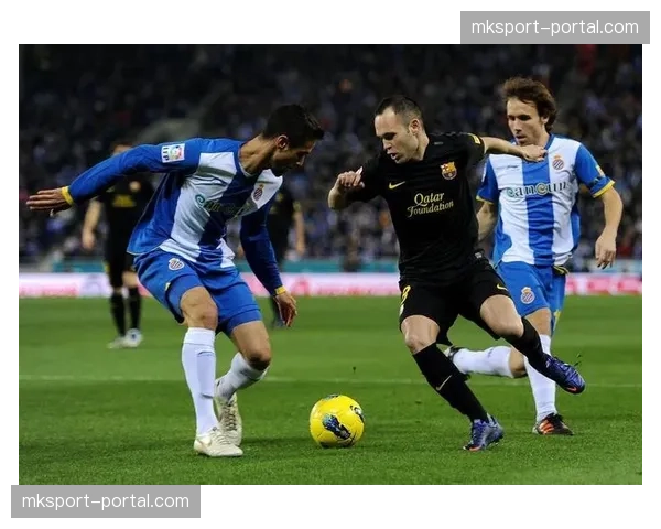 法甲联盟与亚马逊云科技续签三年战略合作，聚焦下一代球迷体验数据分析